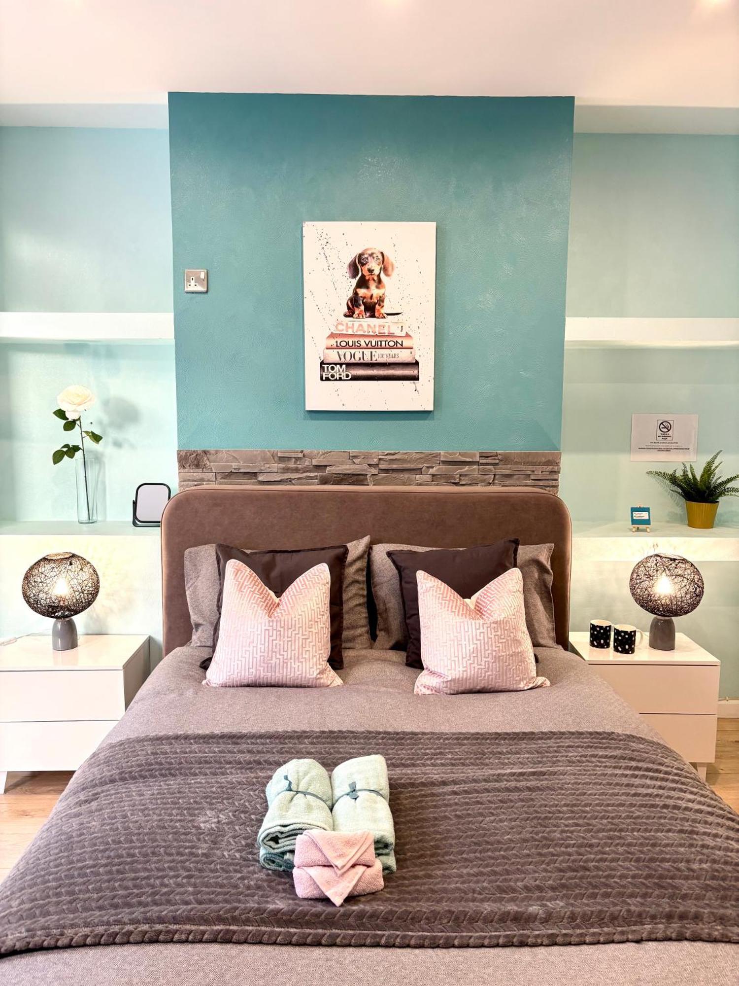 Homestay Modern Art House - Serviced Liverpool