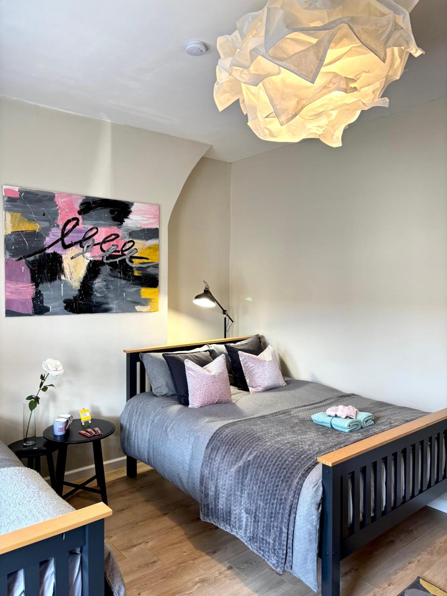 Homestay Modern Art House - Serviced *